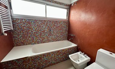 Casa en Funes Hills Cadaques. Lote 273. Piscina. Hermosa ubicación