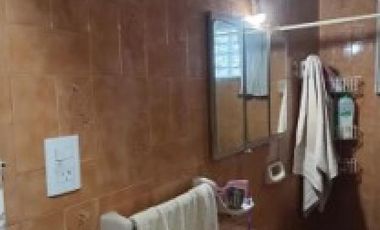 Casa en venta - 2 Dormitorios 1 Baño - Cocheras - San Clemente