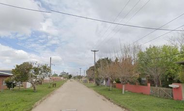 Casa en venta - 2 Dormitorios 1 Baño - Cocheras - San Clemente