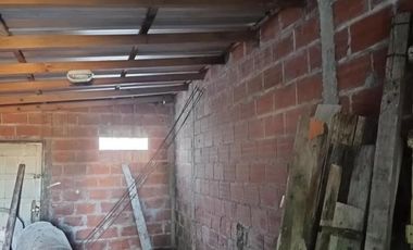 Casa en venta - 2 Dormitorios 1 Baño - Cocheras - San Clemente