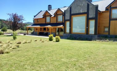 Casa en venta - 6 Dormitorios 7 Baños 2 Cocheras - 3098Mts2 - San Martín de Los Andes