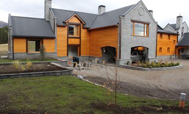 Casa en venta - 6 Dormitorios 7 Baños 2 Cocheras - 3098Mts2 - San Martín de Los Andes