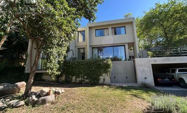 ALQUILER TEMPORARIO- CASA DE 3 DORMITORIOS- LA ARBOLEDA-VILLA WARCALDE