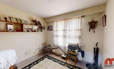Casa en venta en Villa Adelina - 6 amb apta 2 familias c/jardín, patio y terraza.