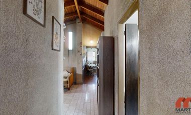 Casa en venta en Villa Adelina - 6 amb apta 2 familias c/jardín, patio y terraza.