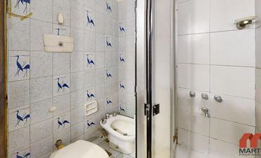 Casa en venta en Villa Adelina - 6 amb apta 2 familias c/jardín, patio y terraza.