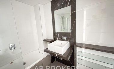 Venta 3 ambientes CON RENTA en Complejo al Rio. Vista Parcial al Rio. Cochera