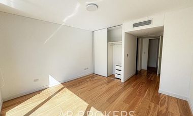 Venta 3 ambientes CON RENTA en Complejo al Rio. Vista Parcial al Rio. Cochera