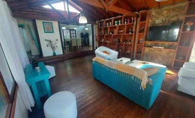 Casa en venta - 3 Dormitorios 2 Baños - 1.100Mts2 - Cariló