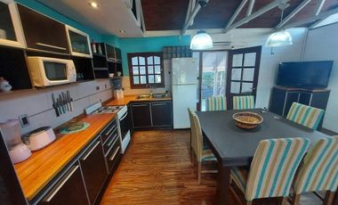 Casa en venta - 3 Dormitorios 2 Baños - 1.100Mts2 - Cariló