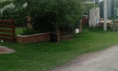 Casa en venta - 2 Dormitorios 2 Baños 1 Cochera - 800Mts2 - Bahía Blanca