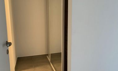 Departamento en  ALQUILER en Talar De Martinez, con terraza y  cochera