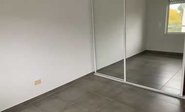 Departamento en  ALQUILER en Talar De Martinez, con terraza y  cochera