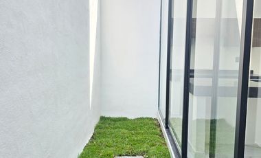 Venta de Casa de 2 Recámaras en el Coto Privado con alberca Mina de Oro