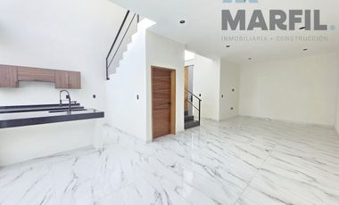 Venta de Casa de 2 Recámaras en el Coto Privado con alberca Mina de Oro