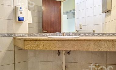 Venta Inmueble Comercial con Galpón, Entrepiso y Oficinas en Barrio Luis Agote