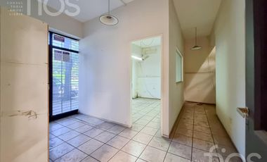 Venta Inmueble Comercial con Galpón, Entrepiso y Oficinas en Barrio Luis Agote