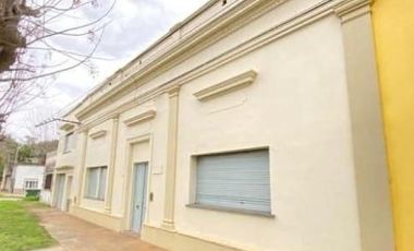 Casa en venta - 4 Dormitorios 3 Baños - Cochera - 388Mts2 - Villa Ramallo