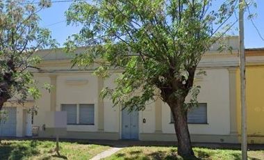 Casa en venta - 4 Dormitorios 3 Baños - Cochera - 388Mts2 - Villa Ramallo