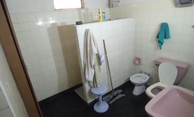 Casa en venta - 4 Dormitorios 3 Baños - Cochera - 388Mts2 - Villa Ramallo