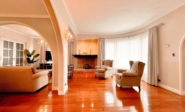 Venta casa chalet 5 ambientes zona playa grande cochera doble