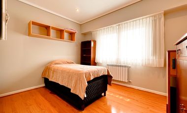 Venta casa chalet 5 ambientes zona playa grande cochera doble