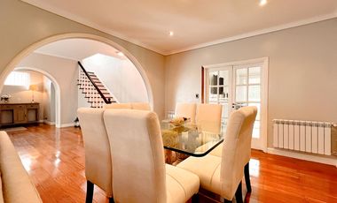 Venta casa chalet 5 ambientes zona playa grande cochera doble