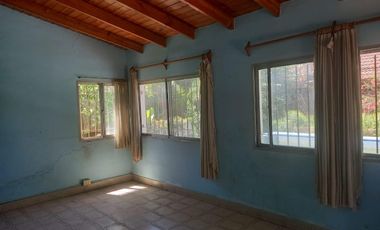 Casa en venta - 2 Dormitorios 1 Baño - 900Mts2 - Villa Elisa, La Plata
