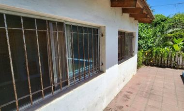 Casa en venta - 2 Dormitorios 1 Baño - 900Mts2 - Villa Elisa, La Plata