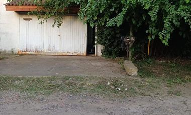 Casa en venta - 2 Dormitorios 1 Baño - 900Mts2 - Villa Elisa, La Plata