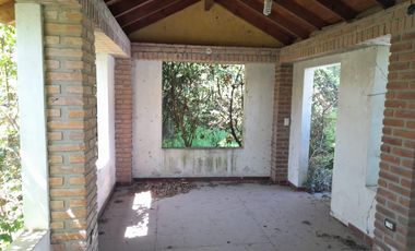 Casa en venta - 2 Dormitorios 1 Baño - 900Mts2 - Villa Elisa, La Plata