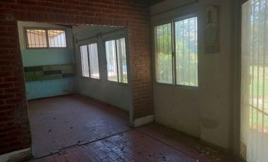 Casa en venta - 2 Dormitorios 1 Baño - 900Mts2 - Villa Elisa, La Plata