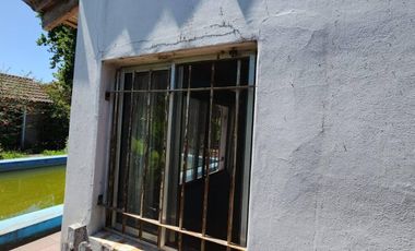Casa en venta - 2 Dormitorios 1 Baño - 900Mts2 - Villa Elisa, La Plata