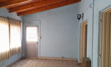 Casa en venta - 2 Dormitorios 1 Baño - 900Mts2 - Villa Elisa, La Plata