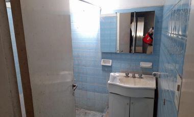 Casa en venta - 2 Dormitorios 1 Baño - 900Mts2 - Villa Elisa, La Plata