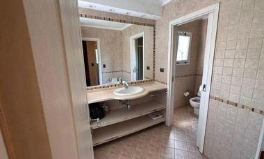 Casa en venta - 3 Dormitorios 4 Baños 4 Cocheras - 550Mts2 - Villa Elisa [FINANCIADA]