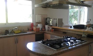 Casa en venta - 3 Dormitorios 4 Baños 4 Cocheras - 550Mts2 - Villa Elisa [FINANCIADA]