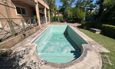 Casa en venta - 3 Dormitorios 4 Baños 4 Cocheras - 550Mts2 - Villa Elisa [FINANCIADA]