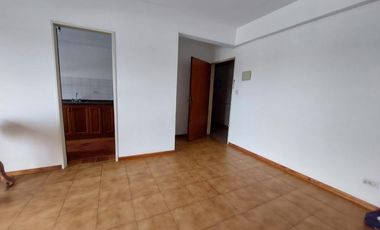 Departamento en venta - 3 Dormitorios 1 Baño - 80mts2 - San Miguel