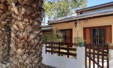 Casa en venta - 2 Dormitorios 1 Baño - Cochera - 439Mts2 - San Clemente del Tuyú