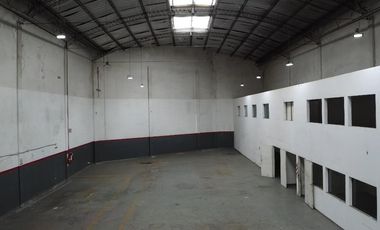 Depósito en alquiler - Oficinas - Baños - Cocheras - 1.280Mts2 - Paternal