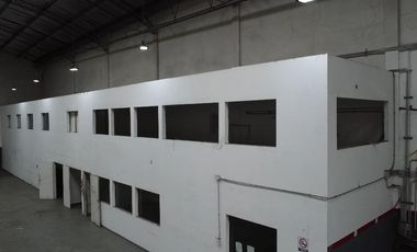 Depósito en alquiler - Oficinas - Baños - Cocheras - 1.280Mts2 - Paternal