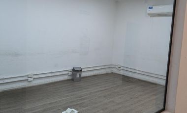 Depósito en alquiler - Oficinas - Baños - Cocheras - 1.280Mts2 - Paternal