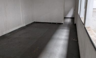 Depósito en alquiler - Oficinas - Baños - Cocheras - 1.280Mts2 - Paternal