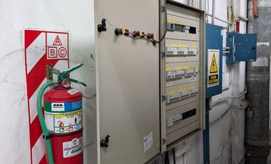 Depósito en alquiler - Oficinas - Baños - Cocheras - 1.280Mts2 - Paternal