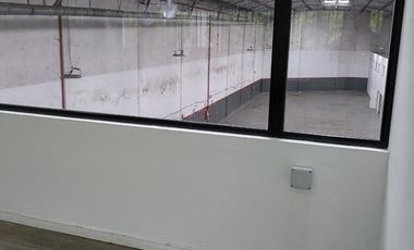 Depósito en alquiler - Oficinas - Baños - Cocheras - 1.280Mts2 - Paternal