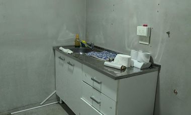 Depósito en alquiler - Oficinas - Baños - Cocheras - 1.280Mts2 - Paternal