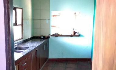 Casa en venta - 3 Dormitorios 1 Baño - 600mts2 - Lobos