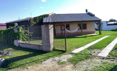 Casa en venta - 3 Dormitorios 1 Baño - 600mts2 - Lobos