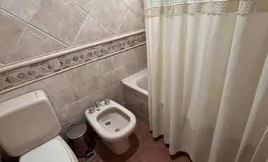 Chalet 5 ambientes VENTA Country El Paraíso